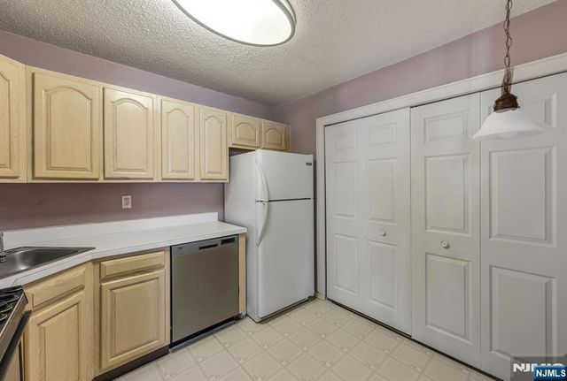 1144 Garrison Court, Mahwah, NJ 07430