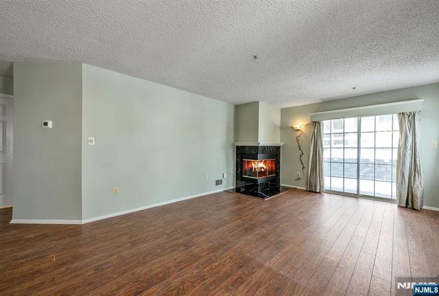 1144 Garrison Court, Mahwah, NJ 07430