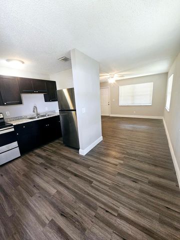 1556 W 20TH Street, Riviera Beach, FL 33404