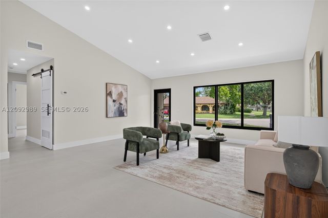 8668 SW 50th St, Cooper City, FL 33328