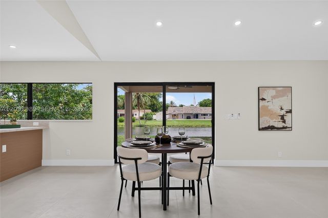 8668 SW 50th St, Cooper City, FL 33328
