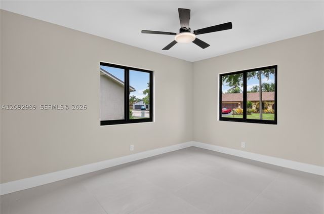 8668 SW 50th St, Cooper City, FL 33328