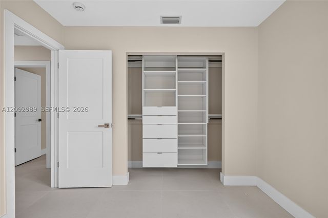 8668 SW 50th St, Cooper City, FL 33328