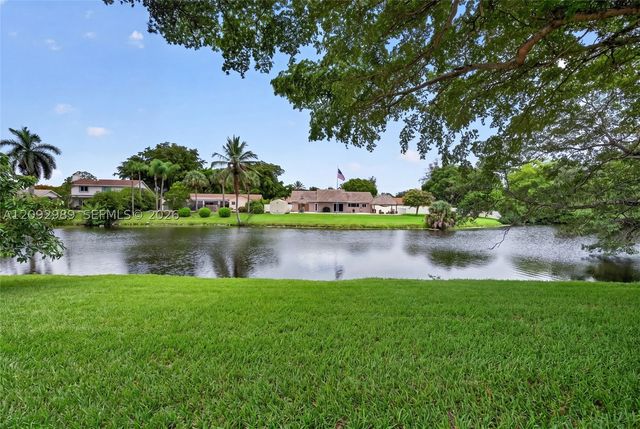 8668 SW 50th St, Cooper City, FL 33328