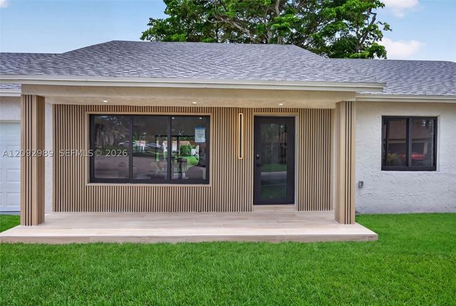 8668 SW 50th St, Cooper City, FL 33328