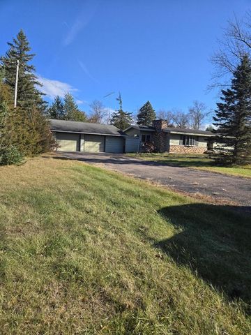 N11612 10th AVENUE, Necedah, WI 54646