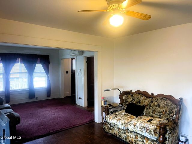 1928 Broad Street, Schenectady, NY 12306