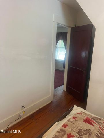 1928 Broad Street, Schenectady, NY 12306