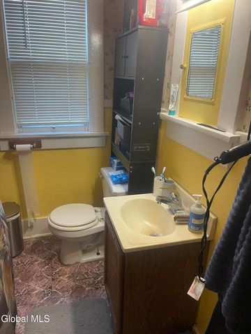 1928 Broad Street, Schenectady, NY 12306
