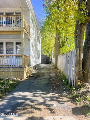 1928 Broad Street, Schenectady, NY 12306