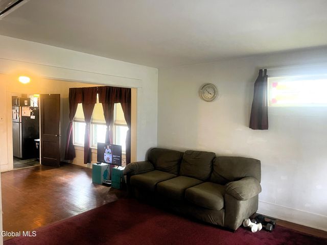 1928 Broad Street, Schenectady, NY 12306