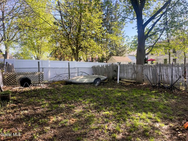 1928 Broad Street, Schenectady, NY 12306