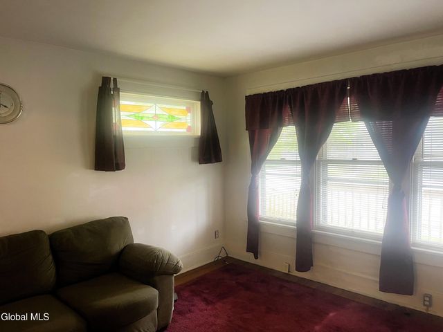 1928 Broad Street, Schenectady, NY 12306