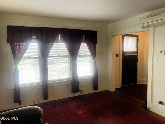 1928 Broad Street, Schenectady, NY 12306