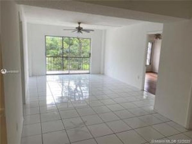 4166 Inverrary Drive 303, Lauderhill, FL 33319