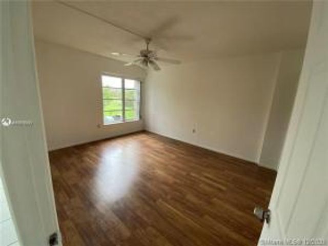 4166 Inverrary Drive 303, Lauderhill, FL 33319