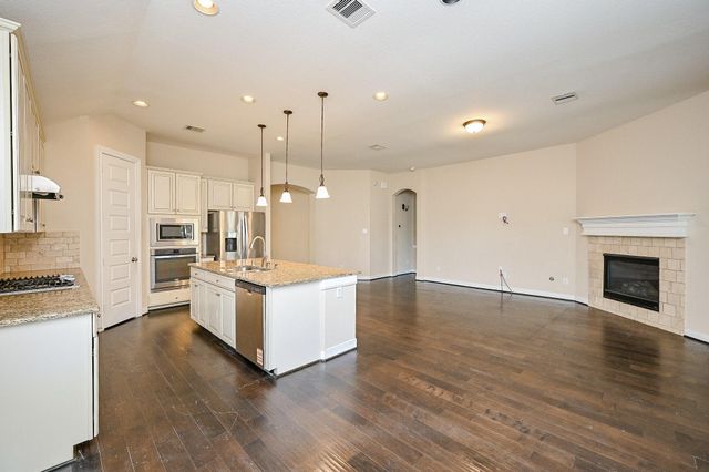 5823 Hillside River Lane, Richmond, TX 77407