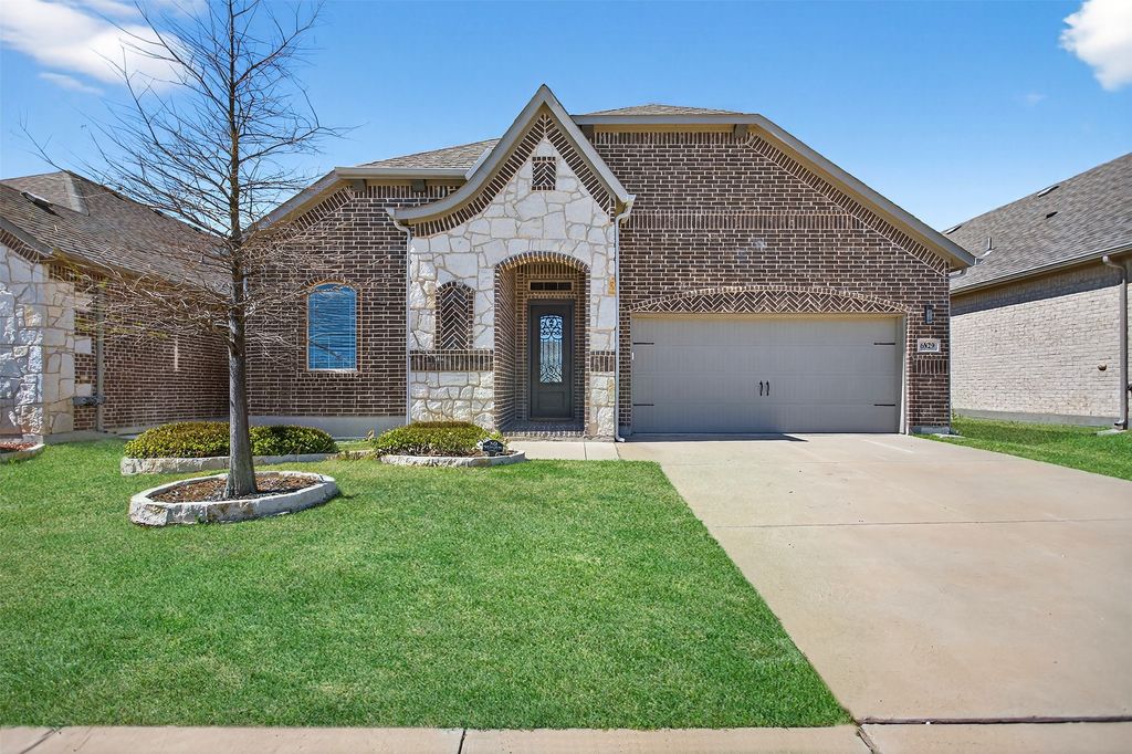 6829 Danridge Road, Rowlett, TX 75089