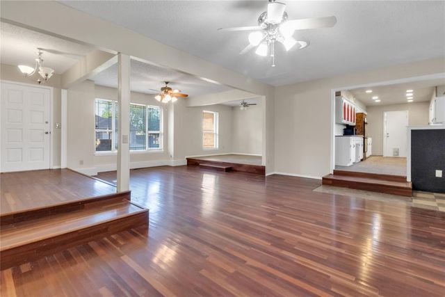 406 Garland Street, Moore, OK 73160