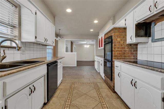406 Garland Street, Moore, OK 73160