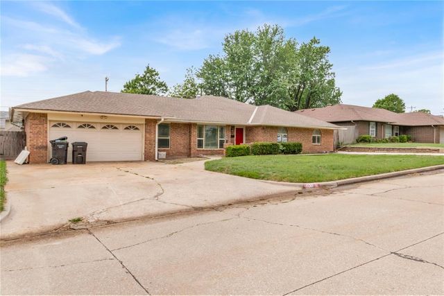 406 Garland Street, Moore, OK 73160