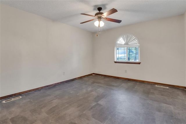 406 Garland Street, Moore, OK 73160