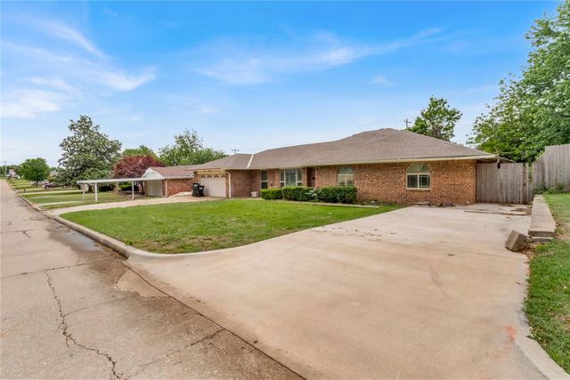 406 Garland Street, Moore, OK 73160