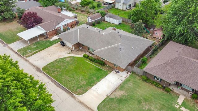 406 Garland Street, Moore, OK 73160