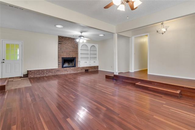 406 Garland Street, Moore, OK 73160