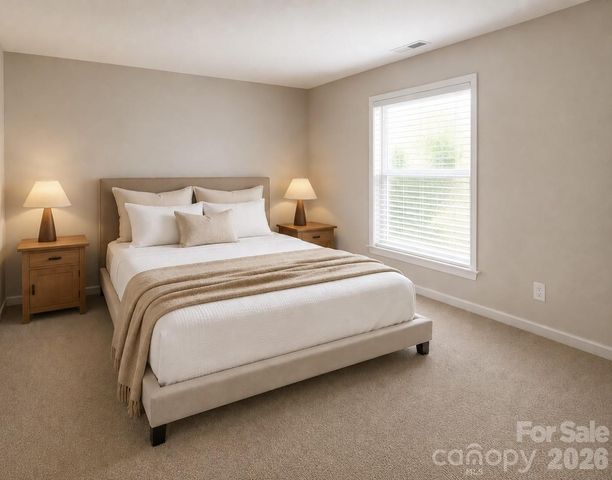 99 Willow Way, Hendersonville, NC 28739