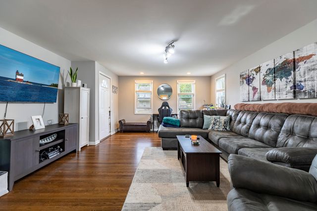 308 E Porter Street, Crown Point, IN 46307