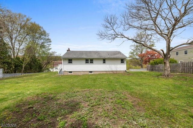 14 Lincoln Ave, West Milford Twp., NJ 07480