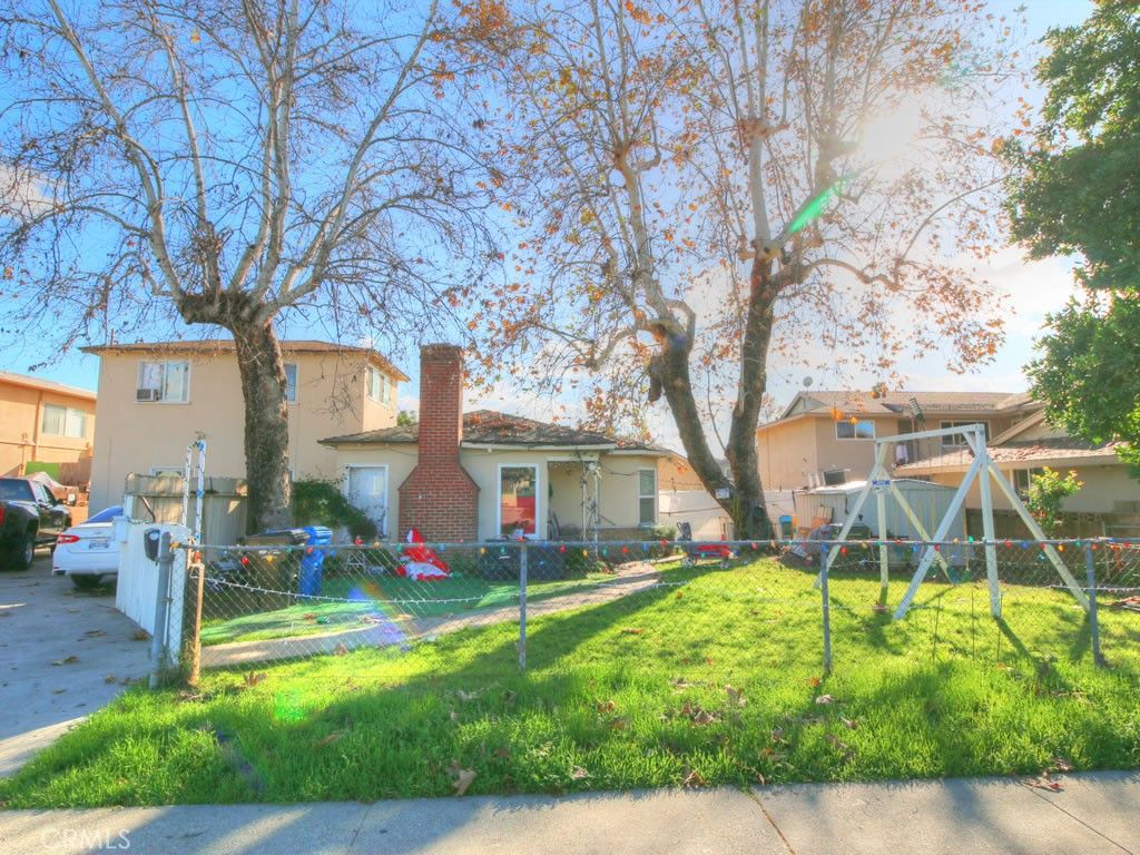 Image 3 of property listing at 1380 E Kingsley, Pomona, CA 91767
