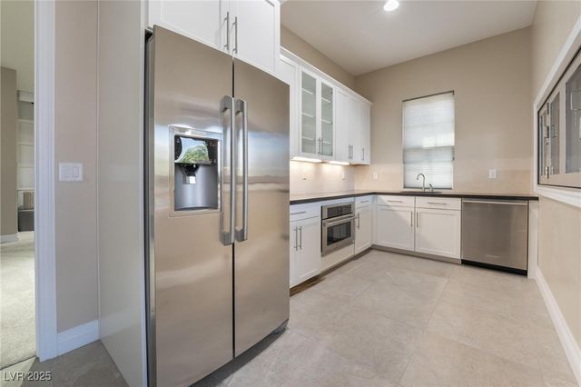 84 Olympia Chase Drive, Las Vegas, NV 89141