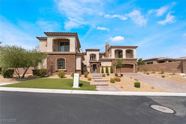 84 Olympia Chase Drive, Las Vegas, NV 89141