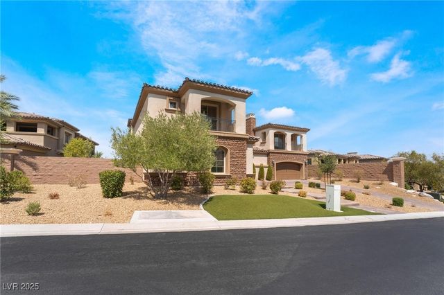 84 Olympia Chase Drive, Las Vegas, NV 89141