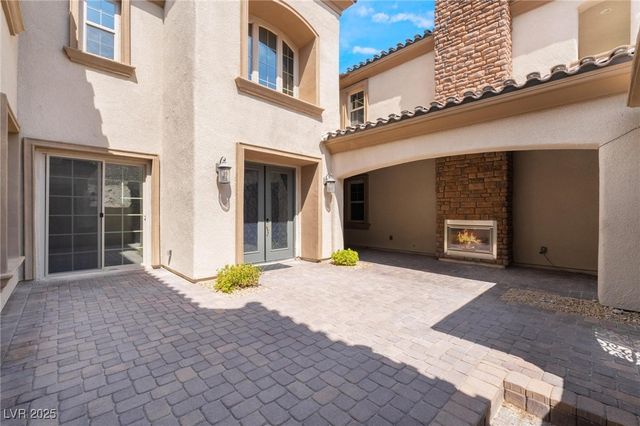 84 Olympia Chase Drive, Las Vegas, NV 89141