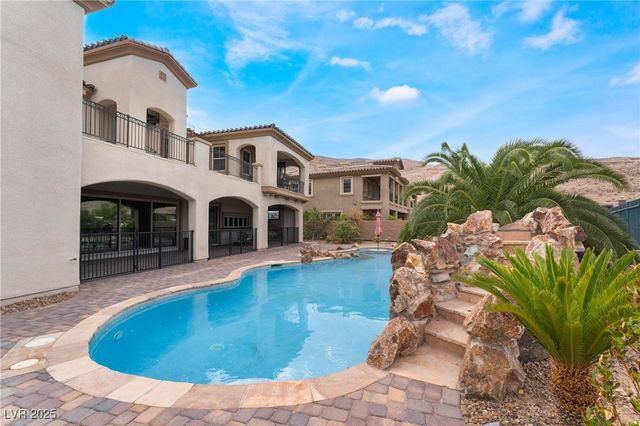 84 Olympia Chase Drive, Las Vegas, NV 89141