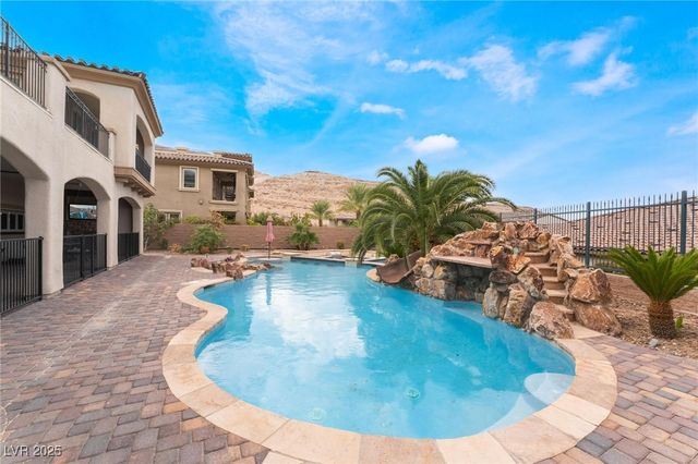 84 Olympia Chase Drive, Las Vegas, NV 89141