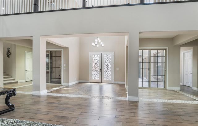 84 Olympia Chase Drive, Las Vegas, NV 89141