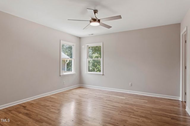 4332 Falls Drive, Hope Mills, NC 28348