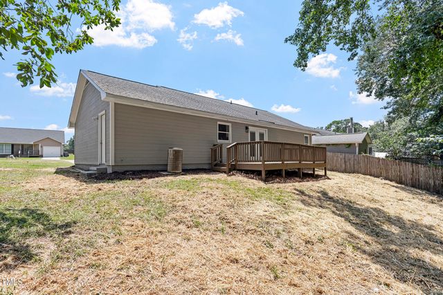 4332 Falls Drive, Hope Mills, NC 28348