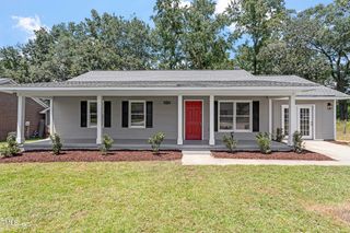 4332 Falls Drive, Hope Mills, NC 28348