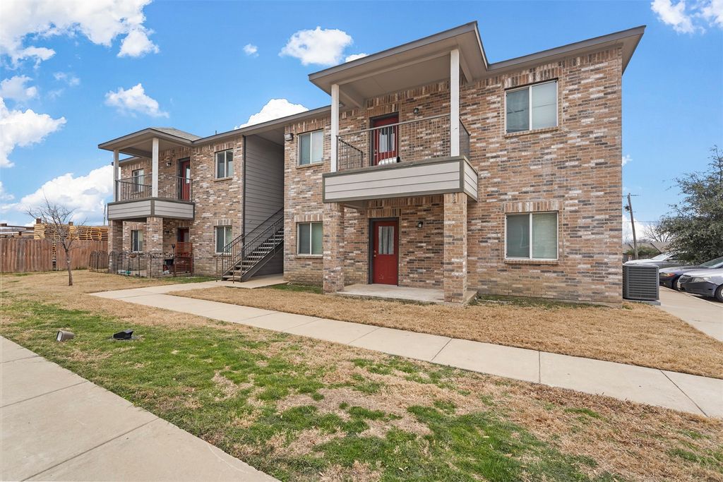 514 E Hazelwood Street D, Princeton, TX 75407