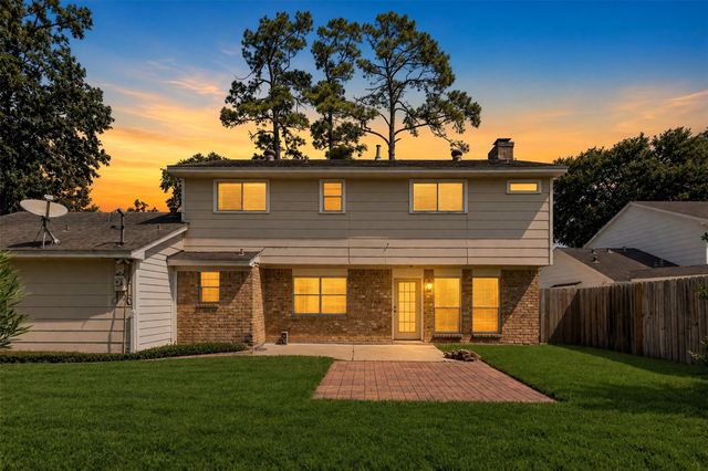 12715 Big Stone Drive, Houston, TX 77066