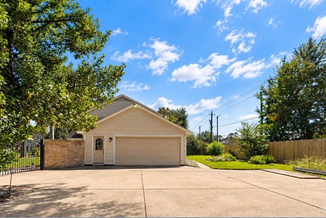 12715 Big Stone Drive, Houston, TX 77066