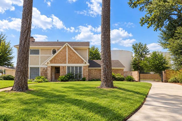 12715 Big Stone Drive, Houston, TX 77066