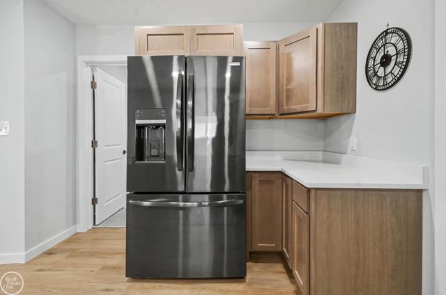 20925 Ridgemont Street, Harper Woods, MI 48225
