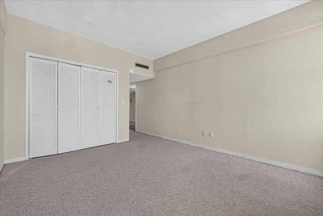 14 Lockwood Drive Apt 10i, Charleston, SC 29401