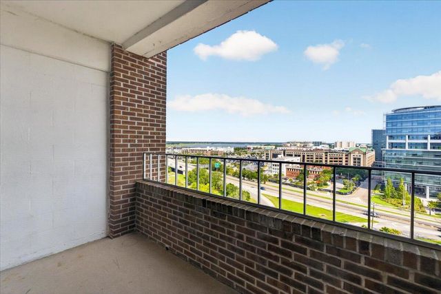14 Lockwood Drive Apt 10i, Charleston, SC 29401